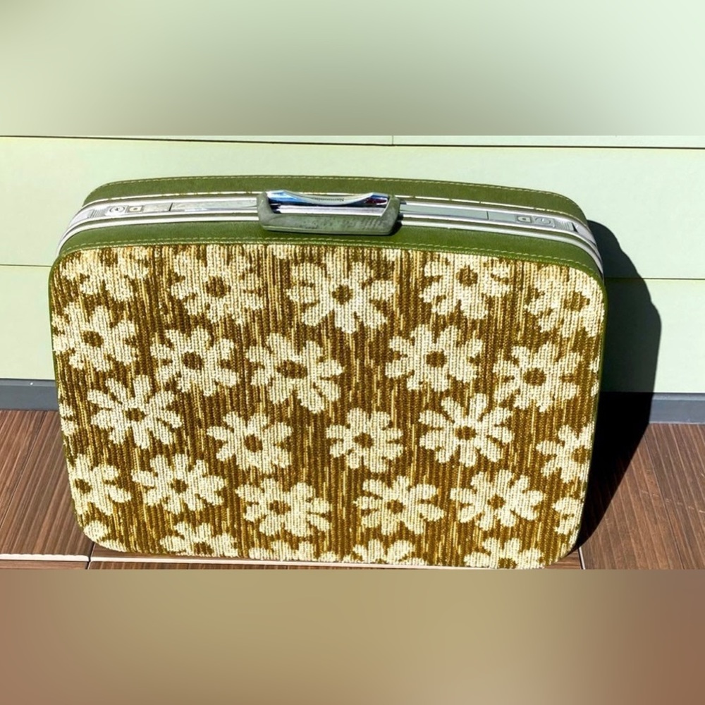 1960’s Fashionaire Flower Samsonite Suitcase
